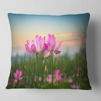 PROIZVODART Cvjetanje lotosovog cvijeća na zalasku sunca - cvjetni jastuk za bacanje fotografija - 16x16