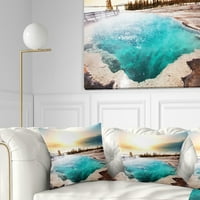 Designart Crystal Clear Lake U Yellowstoneu - pejzažni štampani jastuk - 18x18