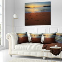 Designart pješčana okeanska plaža sa printom za stopala - jastuk za bacanje na obalu mora-18x18